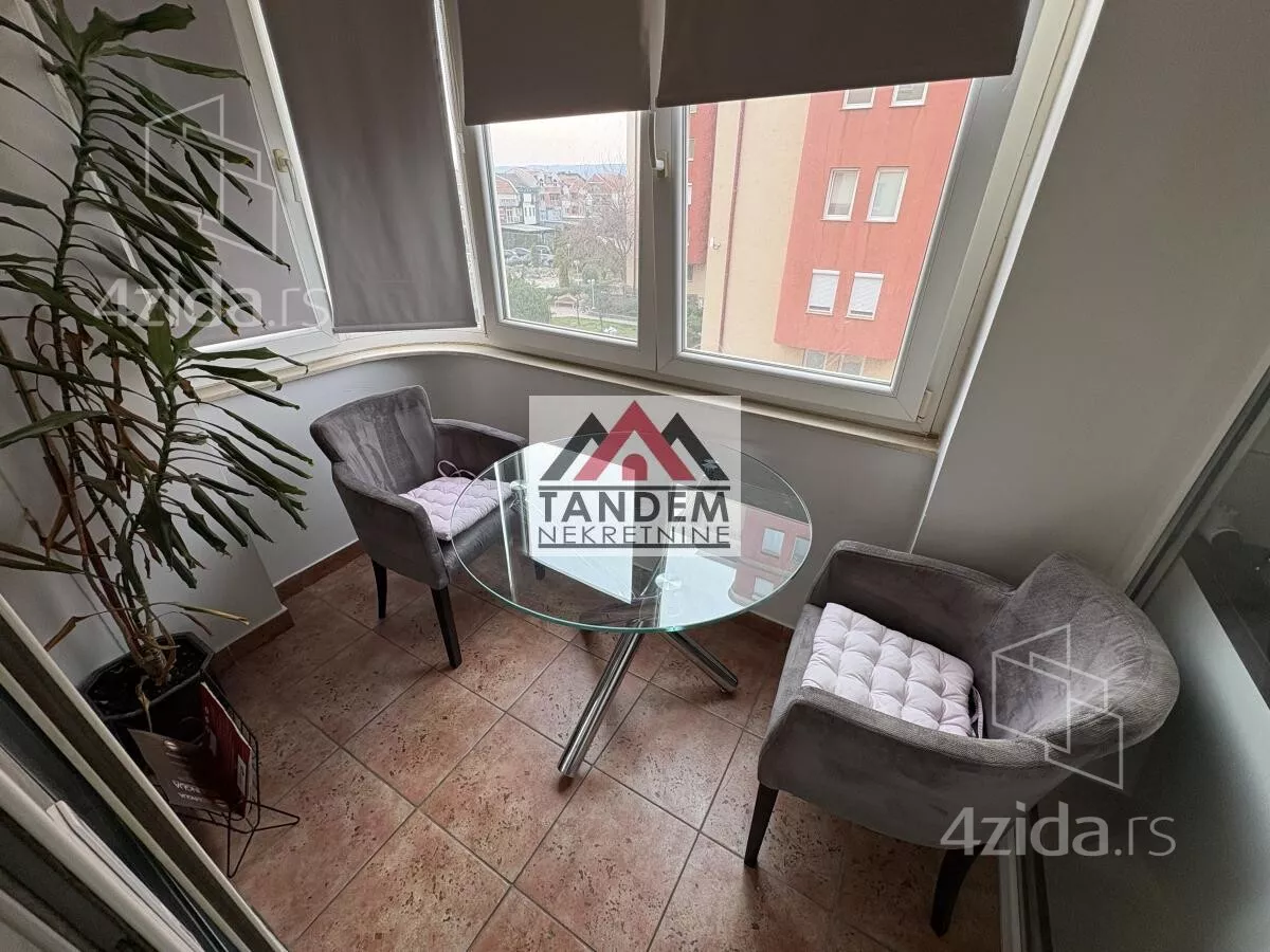 Dvoiposoban stan | 4zida