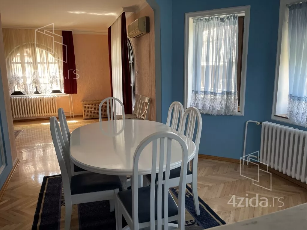 Petosoban stan | 4zida