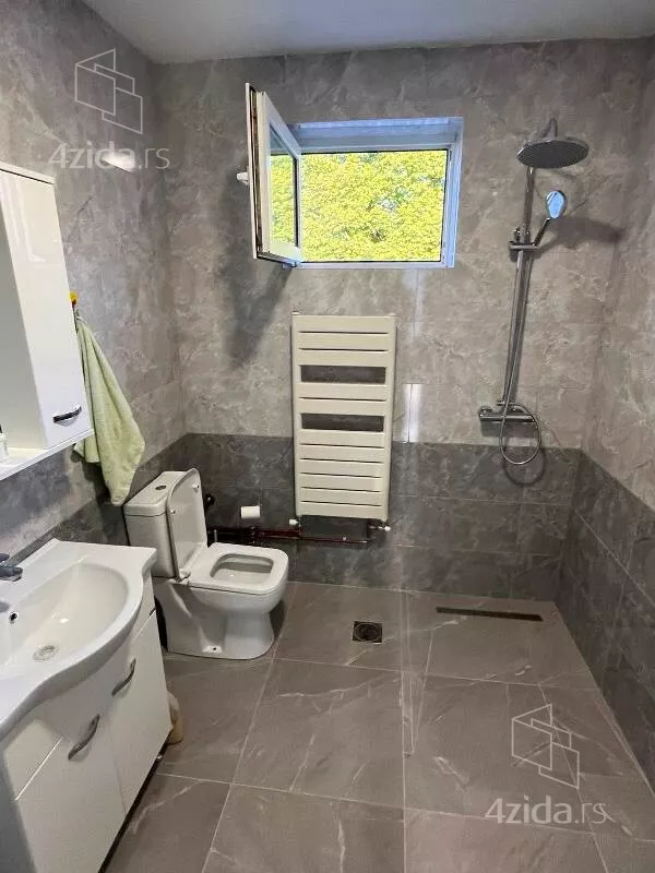 3-etažna kuća | 4zida