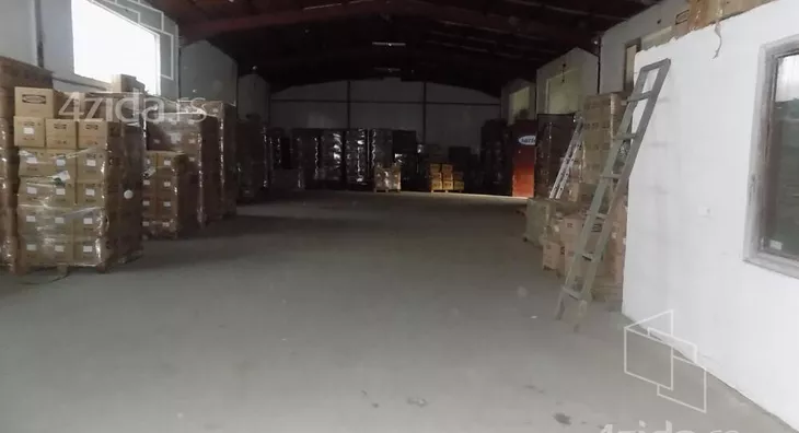 Poslovna zgrada | 4zida