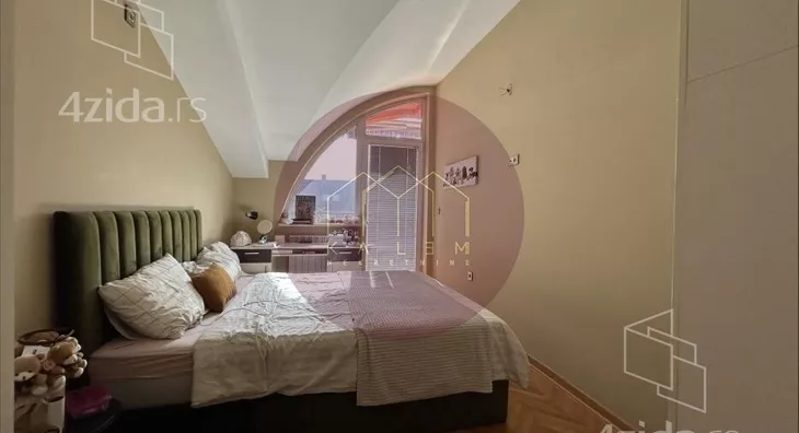 Petosoban stan | 4zida