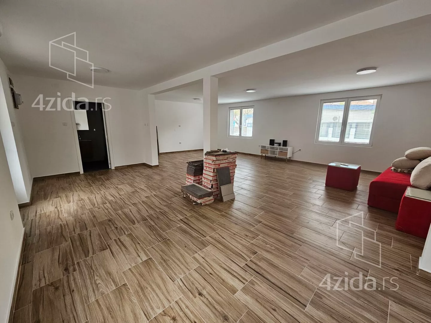 Poslovni prostor | 4zida