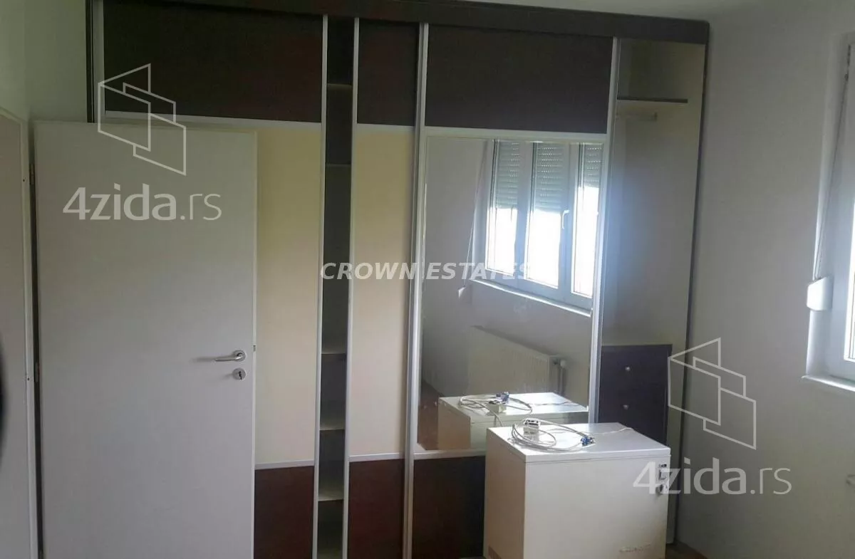 Petosoban stan | 4zida