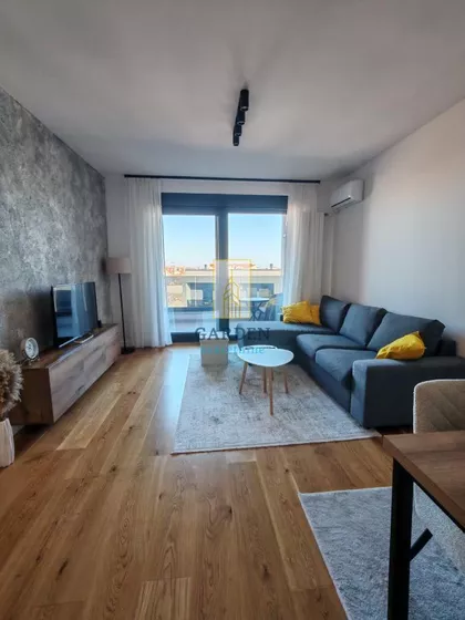 Karađorđeva | 4zida.rs