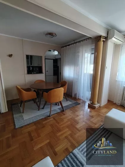 Čair | 4zida.rs
