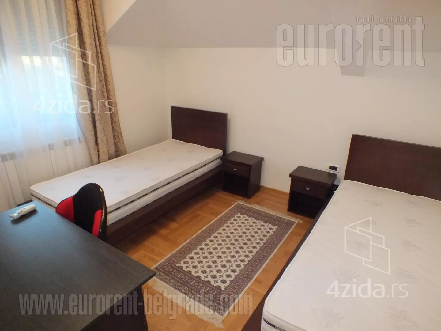 Četvoroiposoban stan | 4zida