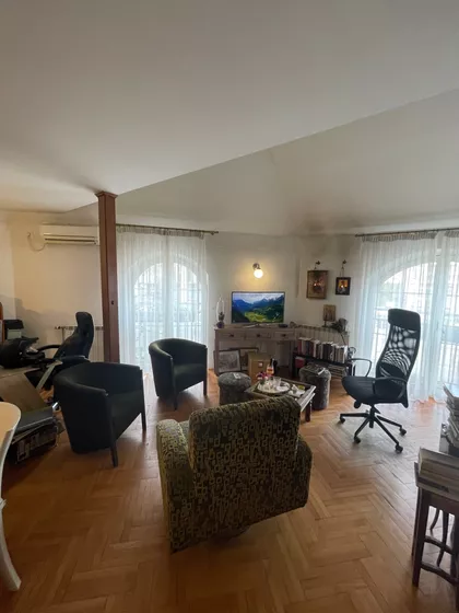 Cara Uroša | 4zida.rs