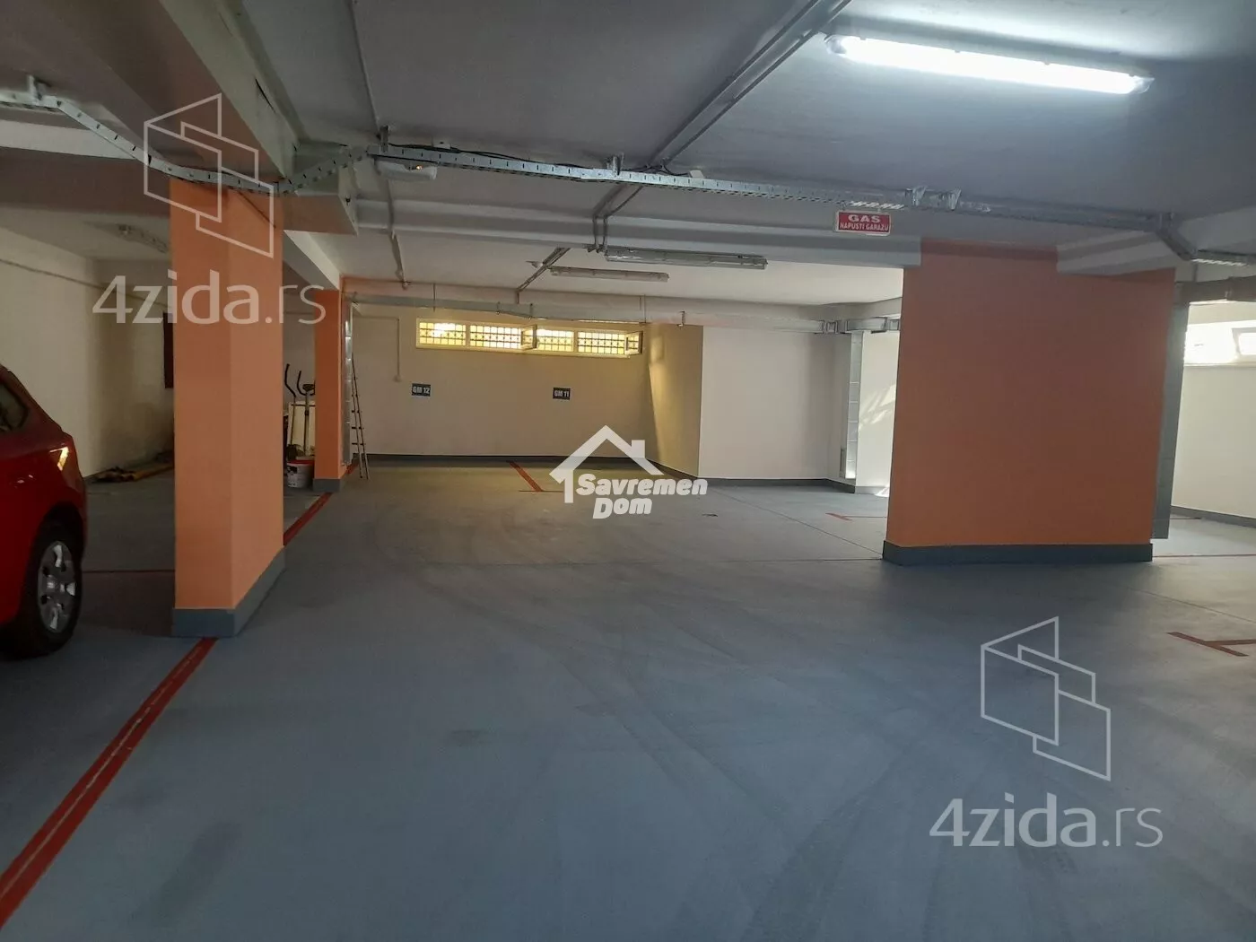 Garaža | 4zida