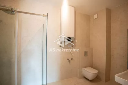 Autokomanda | 4zida.rs