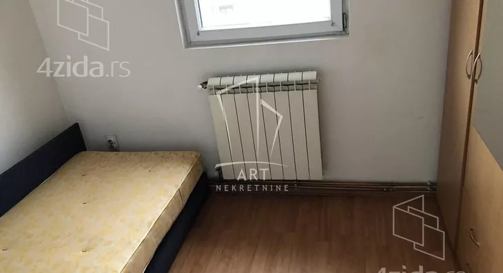 Četvoroiposoban stan | 4zida