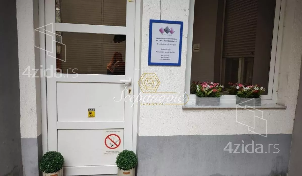 Poslovna zgrada | 4zida