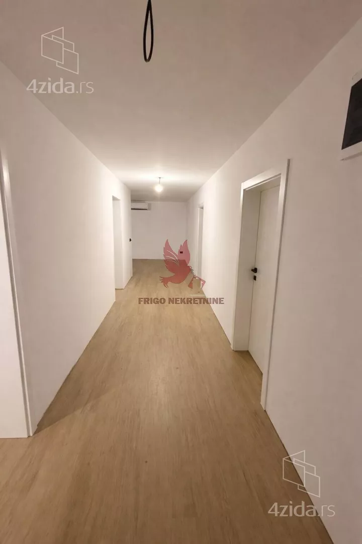 Četvoroiposoban stan | 4zida