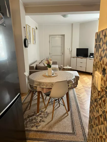 Valentina Vodnika | 4zida.rs