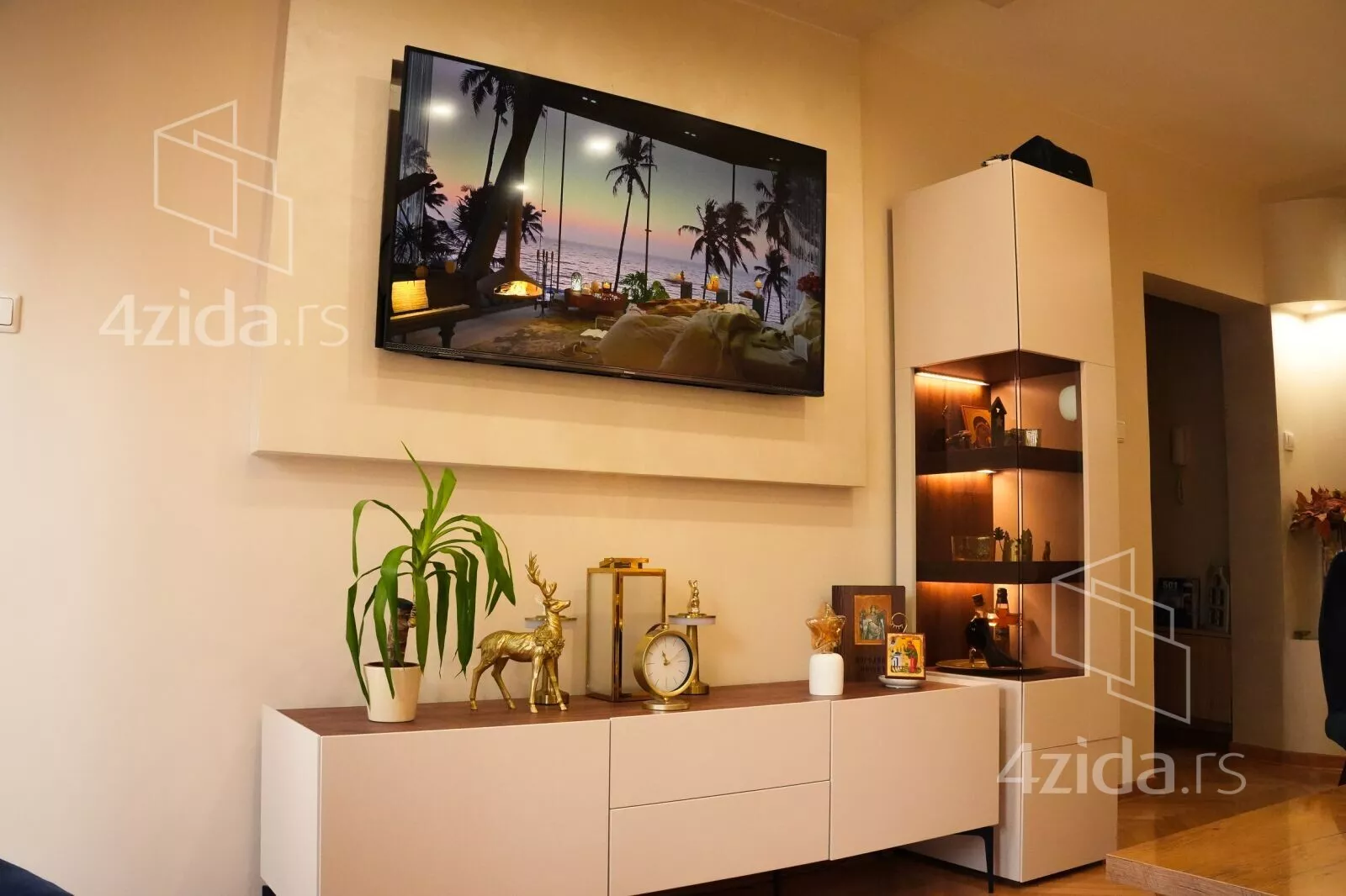 Dvoiposoban stan | 4zida