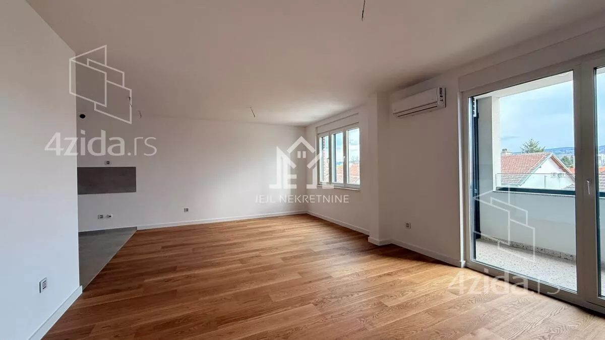 Petosoban stan | 4zida