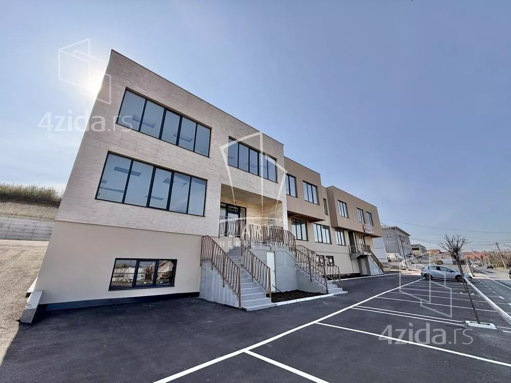 Poslovni prostor | 4zida