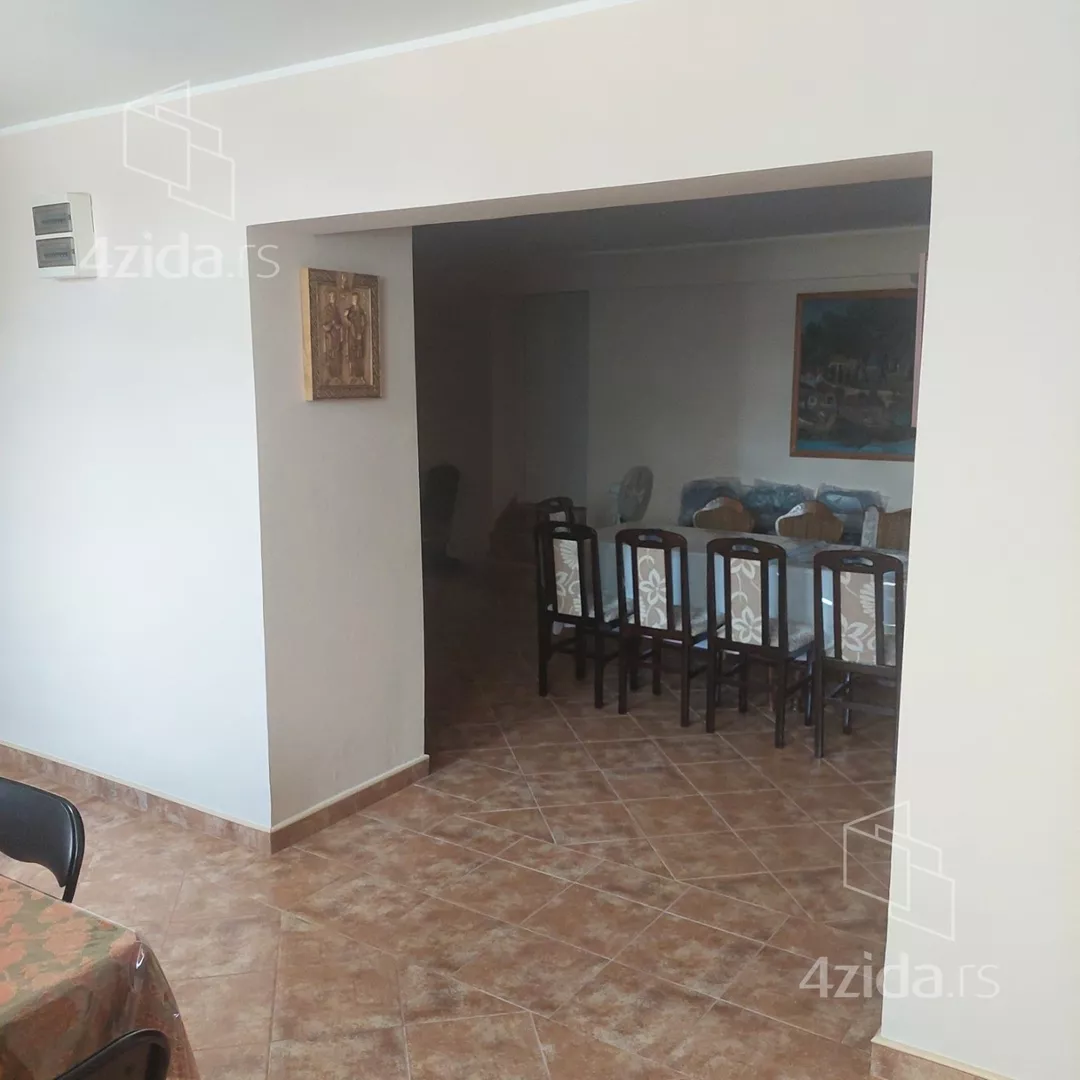 3-etažna kuća | 4zida