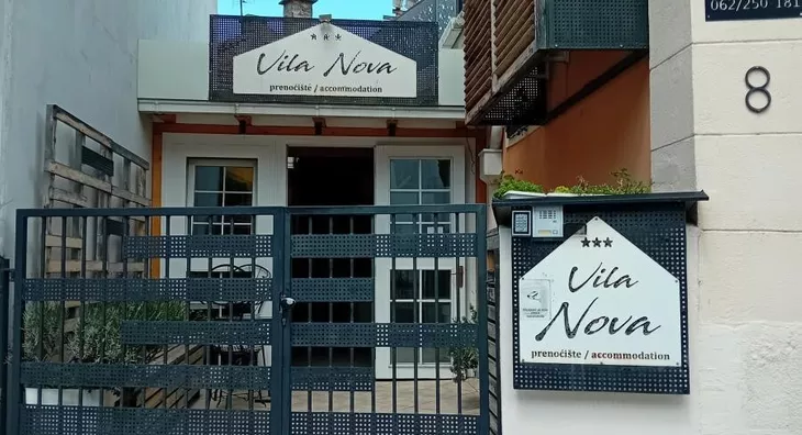 Poslovna zgrada | 4zida