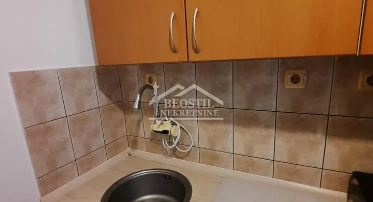 Petoiposoban stan | 4zida