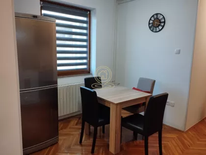 Petra Drapšina | 4zida.rs