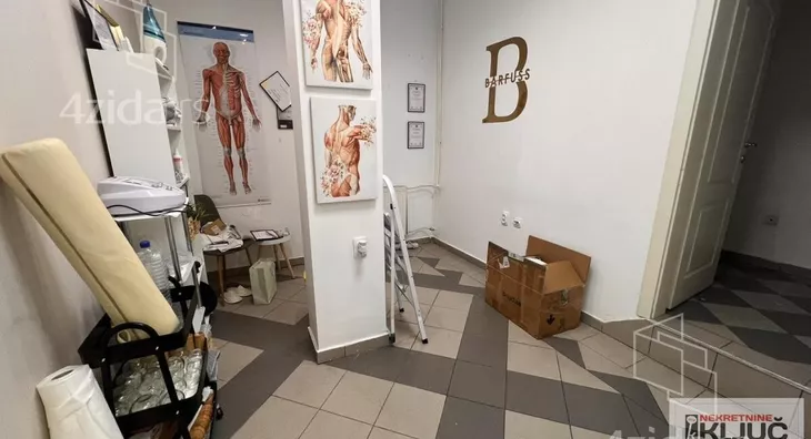 Poslovni prostor | 4zida