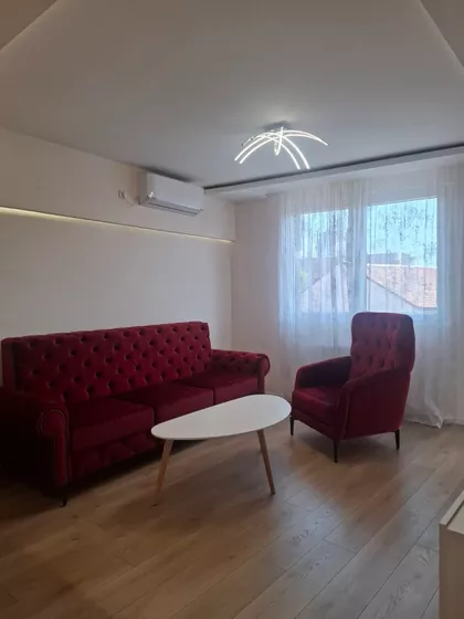 Trg Fontana | 4zida.rs