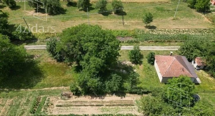 Plac | 4zida