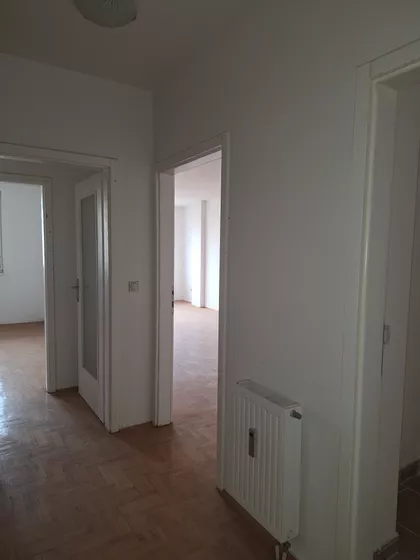 Branka Krsmanovića 12 | 4zida.rs