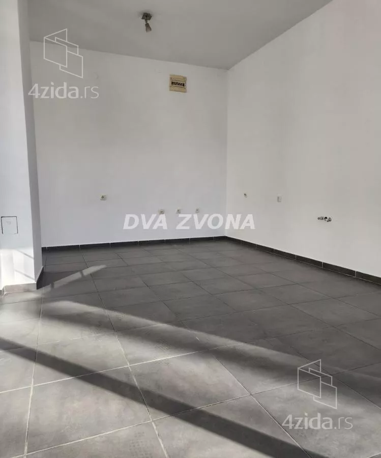 Lokal | 4zida