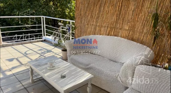 Šestosoban stan | 4zida