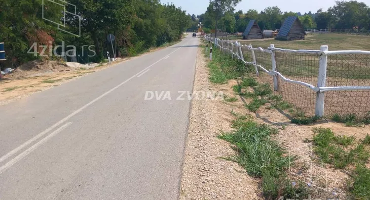 Plac | 4zida