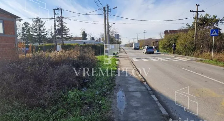 Poslovna zgrada | 4zida