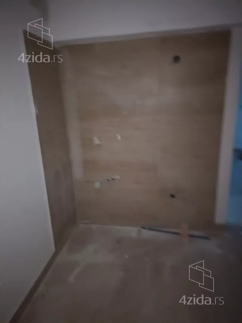 Poslovna zgrada | 4zida