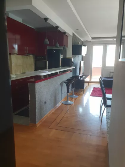 Braće Jerkovića 130a | 4zida.rs