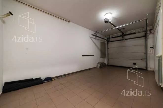 4-etažna kuća | 4zida