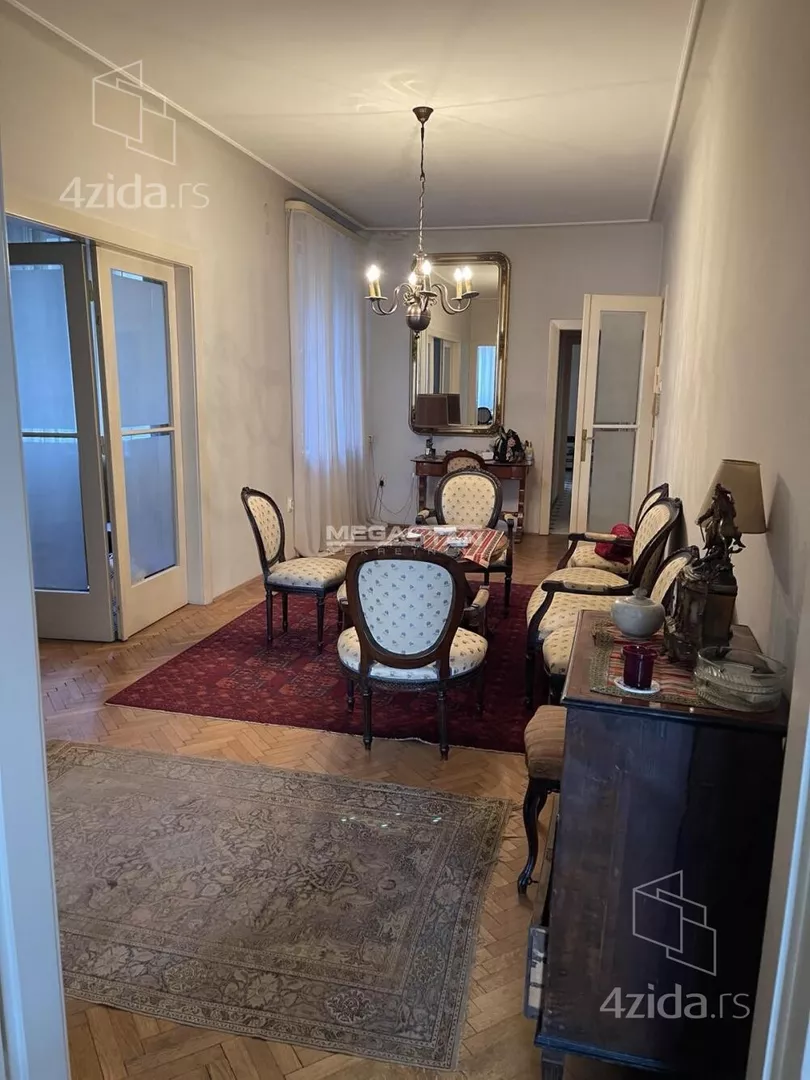 Četvoroiposoban stan | 4zida