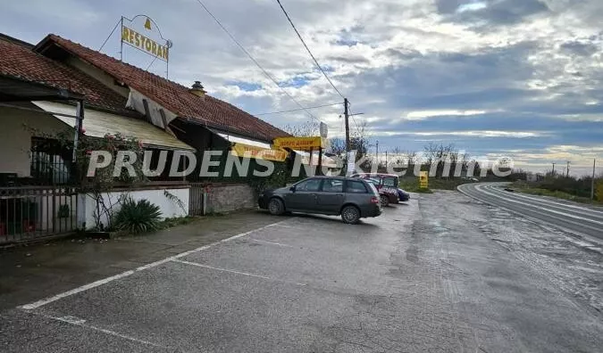 Poslovna zgrada | 4zida