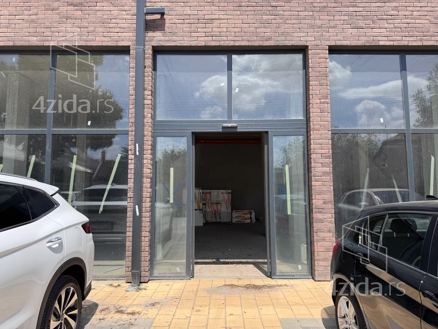 Lokal | 4zida
