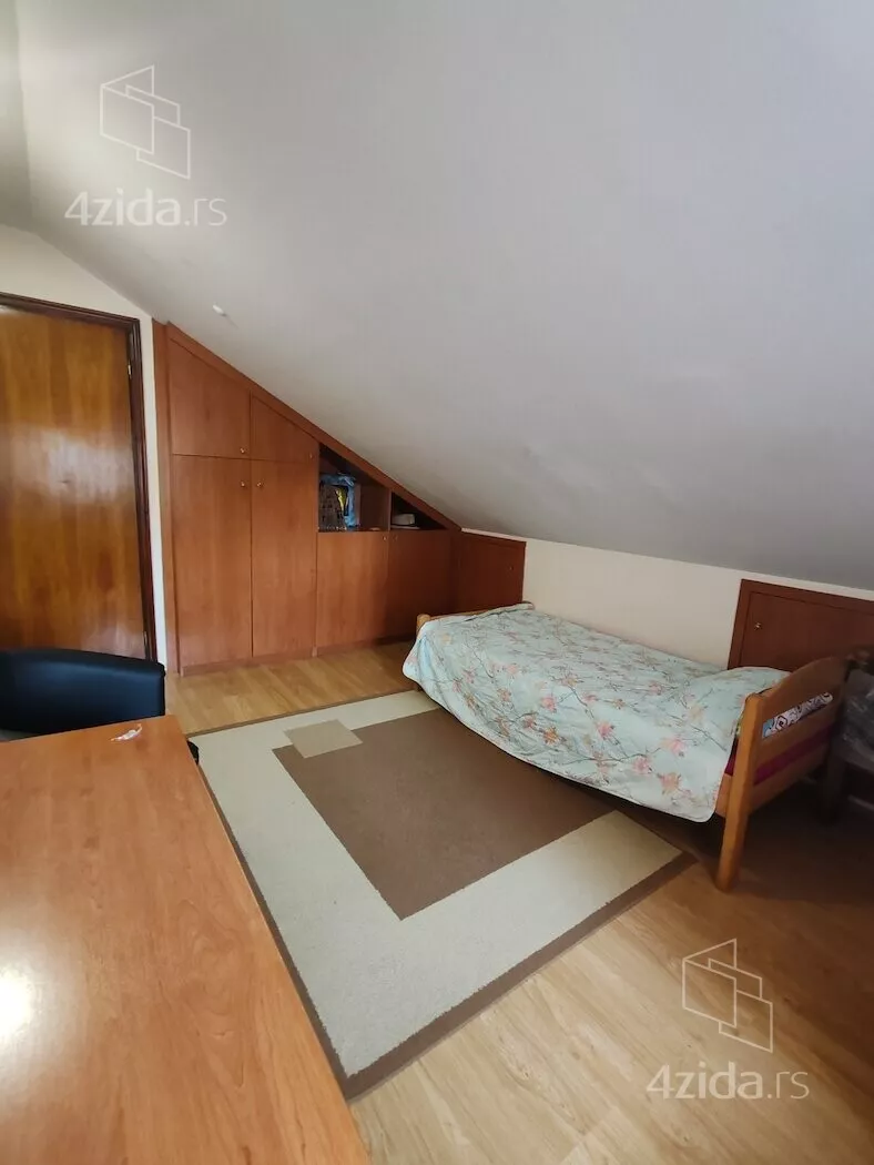 4-etažna kuća | 4zida