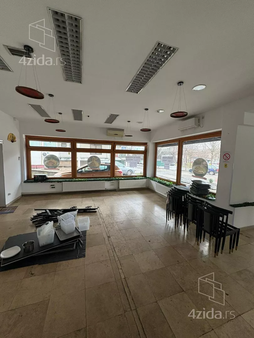 Poslovni prostor | 4zida