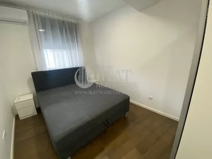 Gospodara Vučića | 4zida.rs