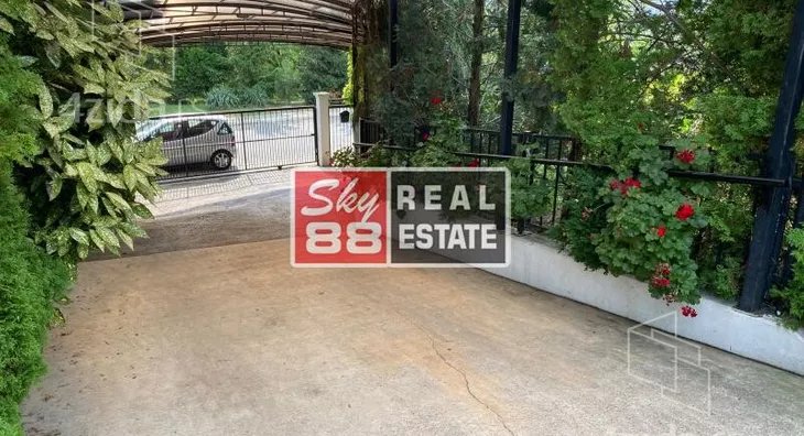 Šestosoban stan | 4zida