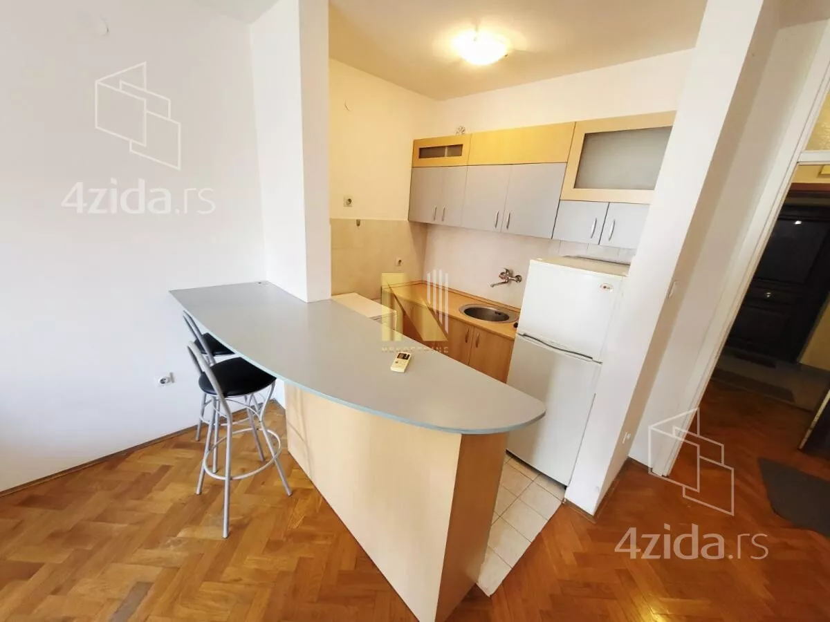 Garsonjera | 4zida