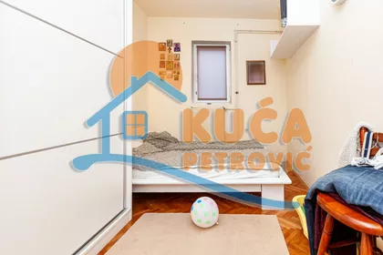 Kninska | 4zida.rs