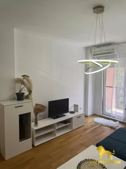 JANKA ČMELIKA | 4zida.rs