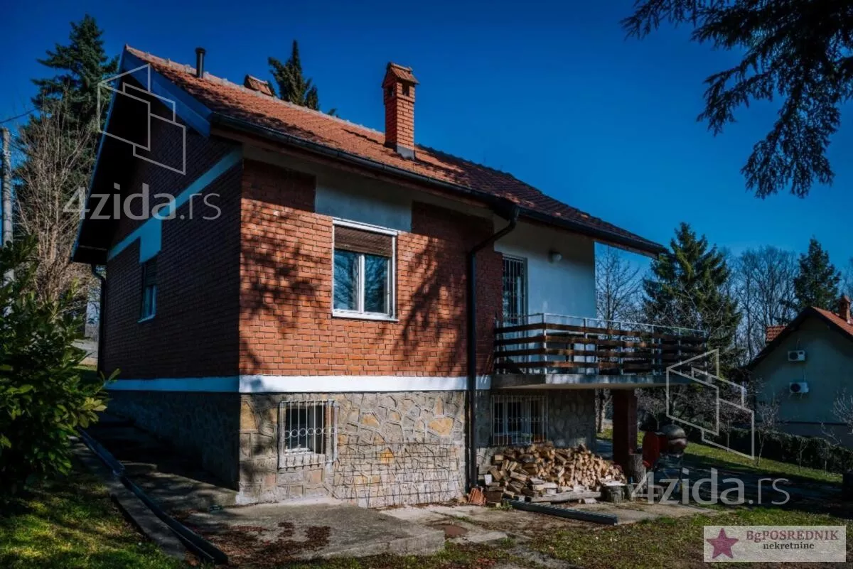 Kuća | 4zida