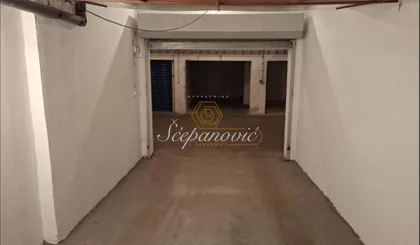 Garaža / parking na prodaju · 18 m² · Grbavica, Gradske lokacije, Novi Sad