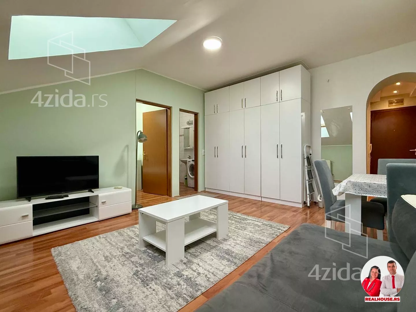 Jednoiposoban stan | 4zida