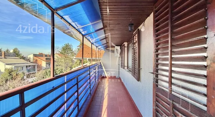 Petosoban stan | 4zida