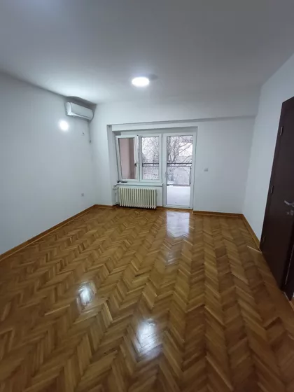 Pavla Papa | 4zida.rs